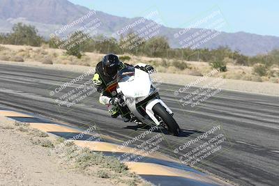 media/Dec-04-2025-Racers Edge (Thu) [[5ebc9f124d]]/3-B Group/3-Session 2 (Turn 7 Inside)/